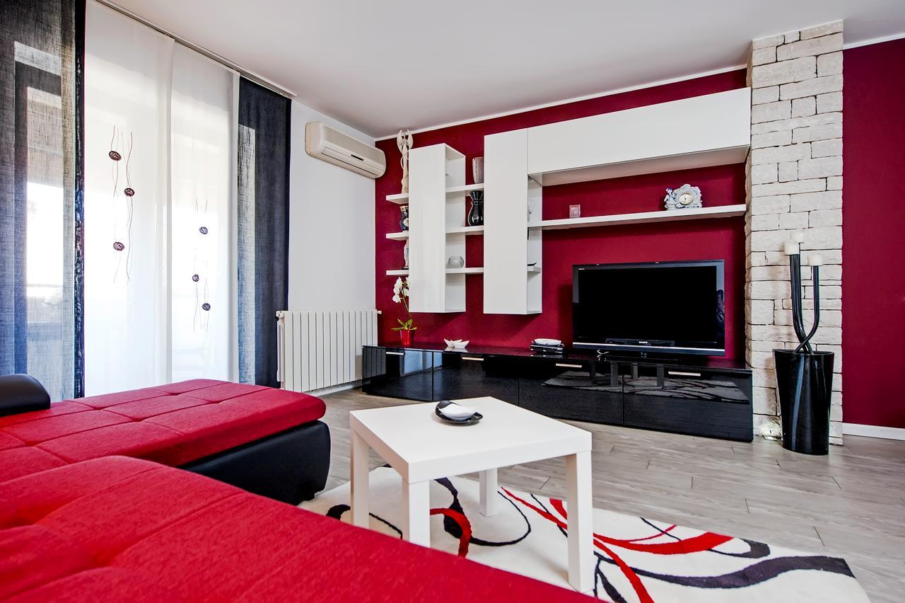 Cerin Apartment Ровин Екстериор снимка