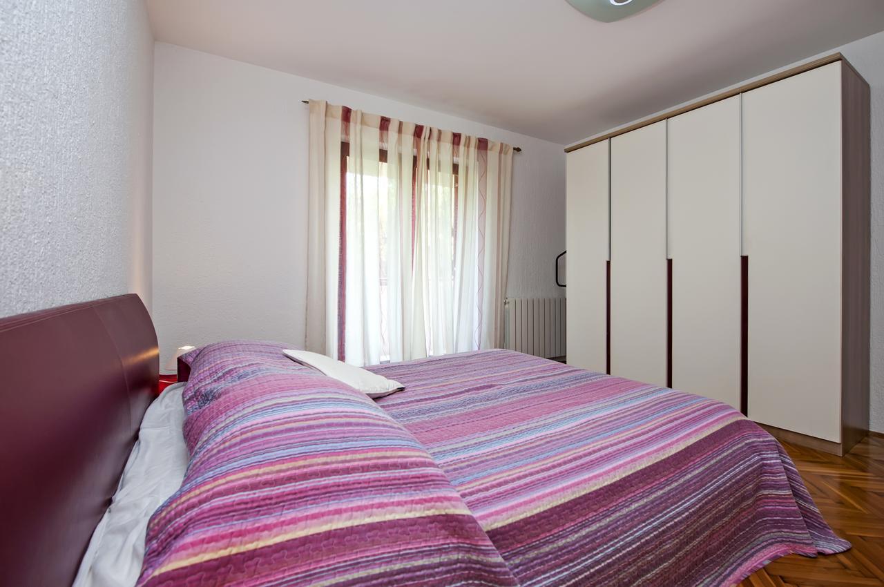 Cerin Apartment Ровин Екстериор снимка