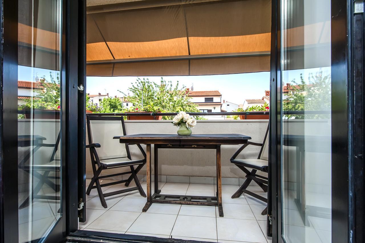 Cerin Apartment Ровин Екстериор снимка