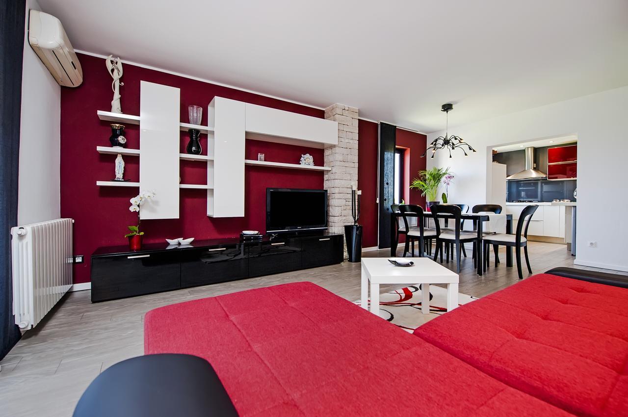 Cerin Apartment Ровин Екстериор снимка