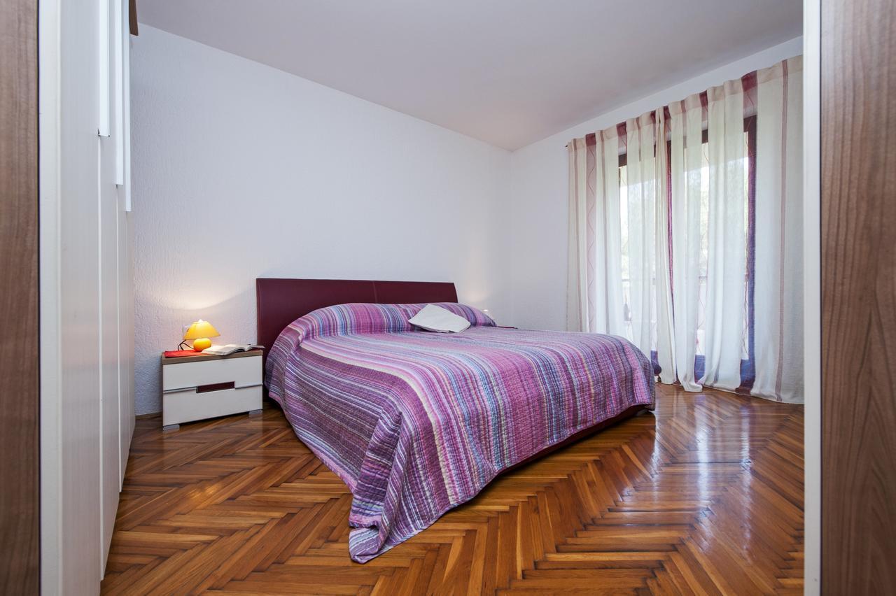 Cerin Apartment Ровин Екстериор снимка