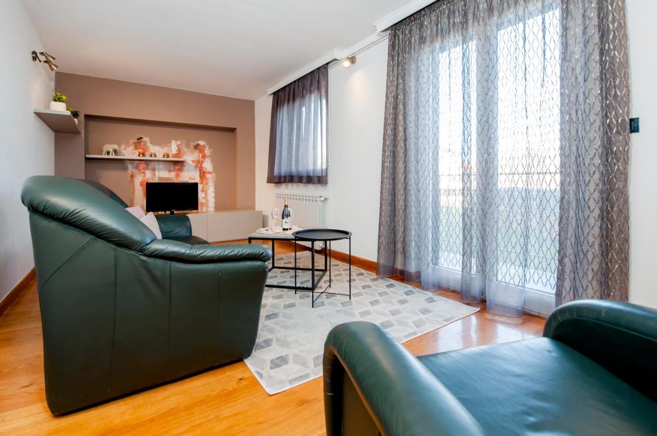 Cerin Apartment Ровин Екстериор снимка