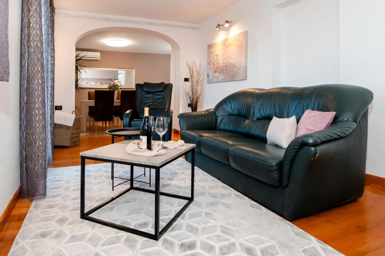 Cerin Apartment Ровин Екстериор снимка
